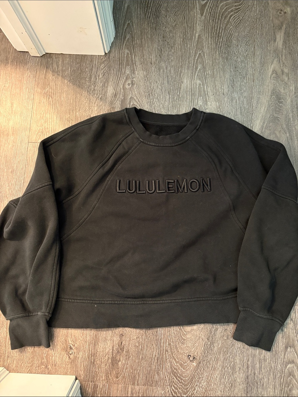 LULULEMON Crop Sweatshirt
